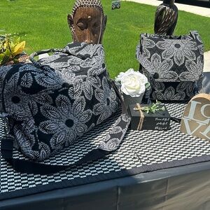 2 piece Vera Bradley set gently used